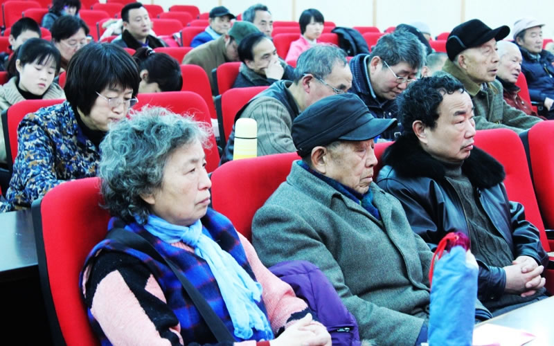 '新城市'市民学堂漫话南京老年俗讲座现场